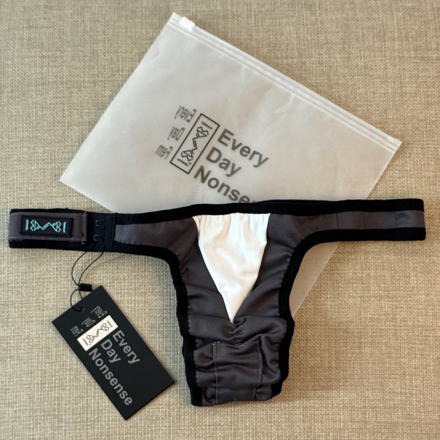 EDN Apparel Everyday Underwear - V-pattern (black-grey-white)